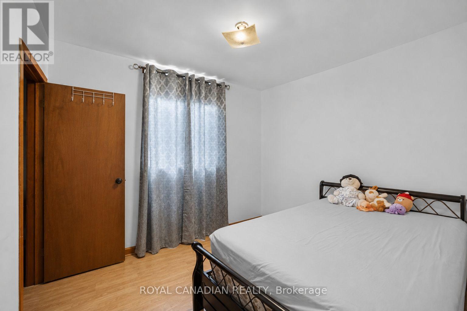 2538 ST CLAIR AVENUE W - Image 29