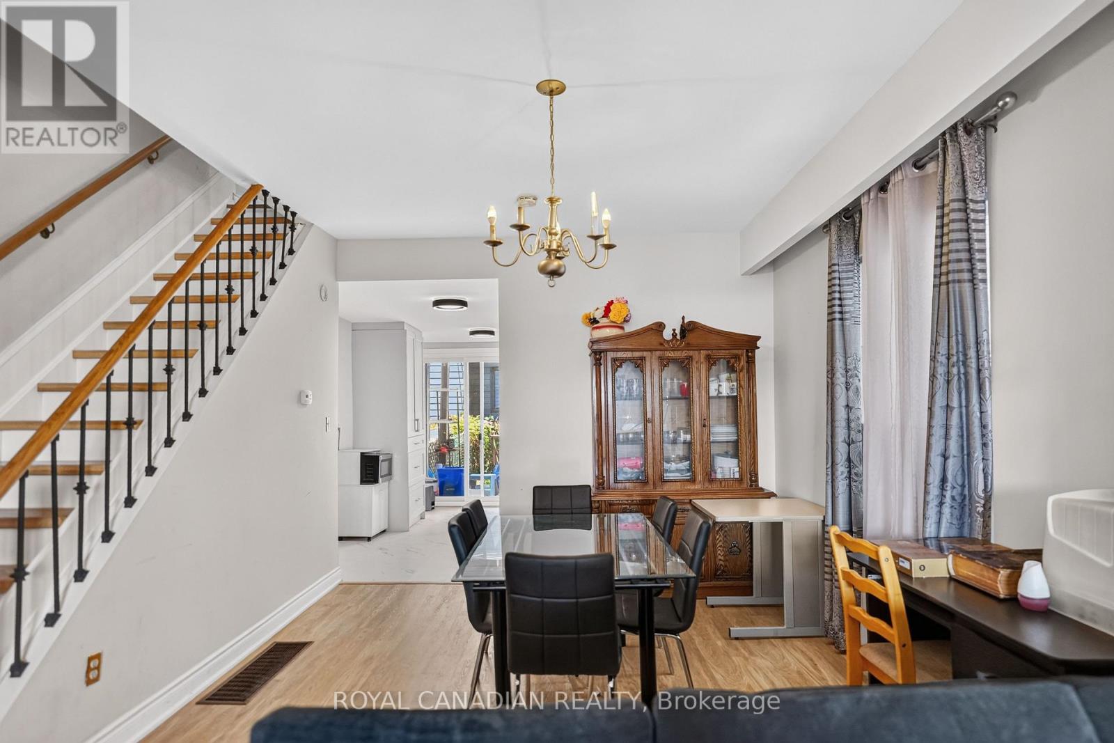2538 ST CLAIR AVENUE W - 9