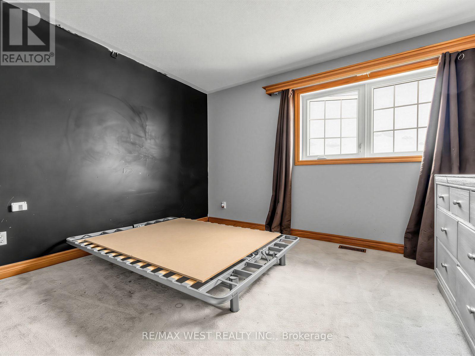 112 JORDAN DRIVE - Image 32