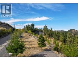 723 Forestridge Lane, Kelowna, BC V1V2Y3 Photo 6