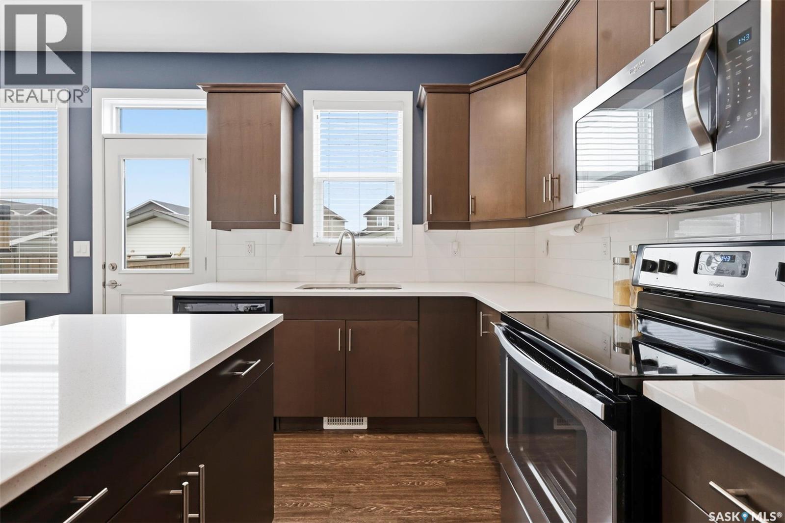 1040 Kolynchuk CRESCENT - Image 13