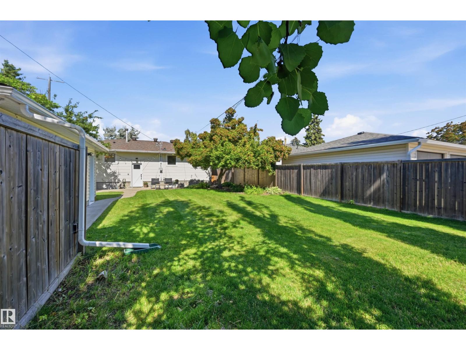 6015 92A AV NW - Image 39
