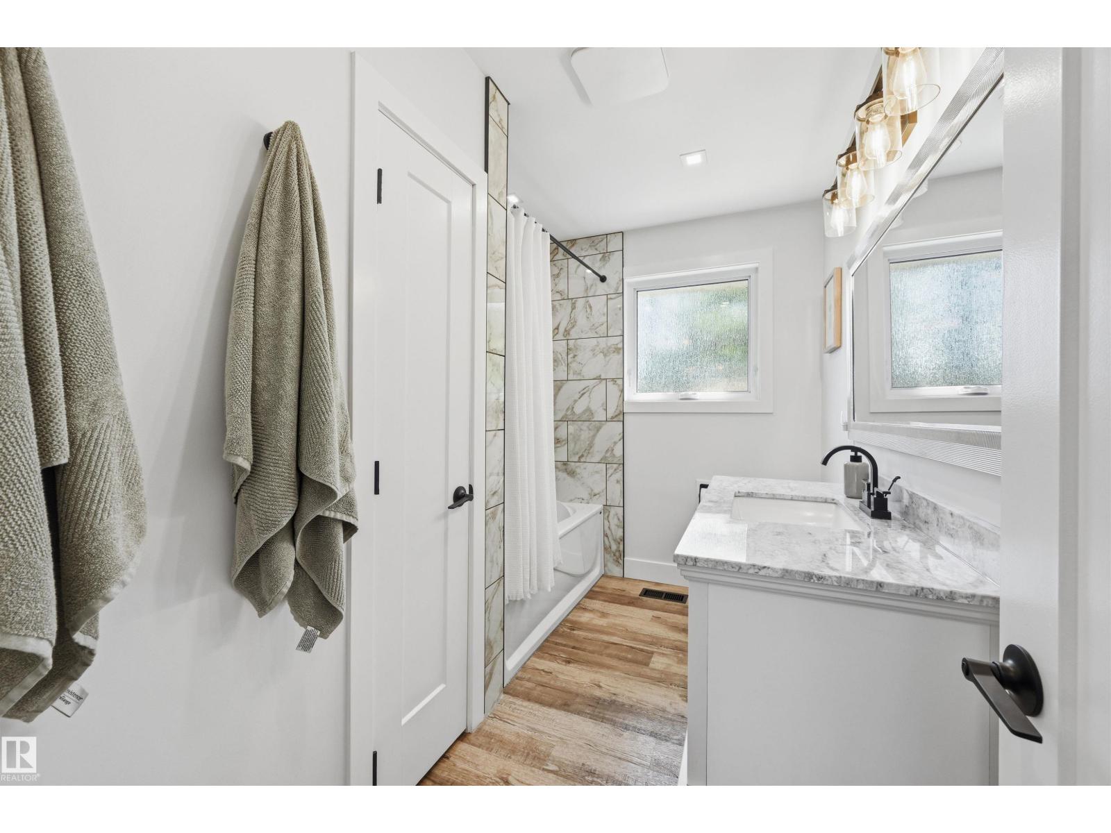 6015 92A AV NW - Image 22