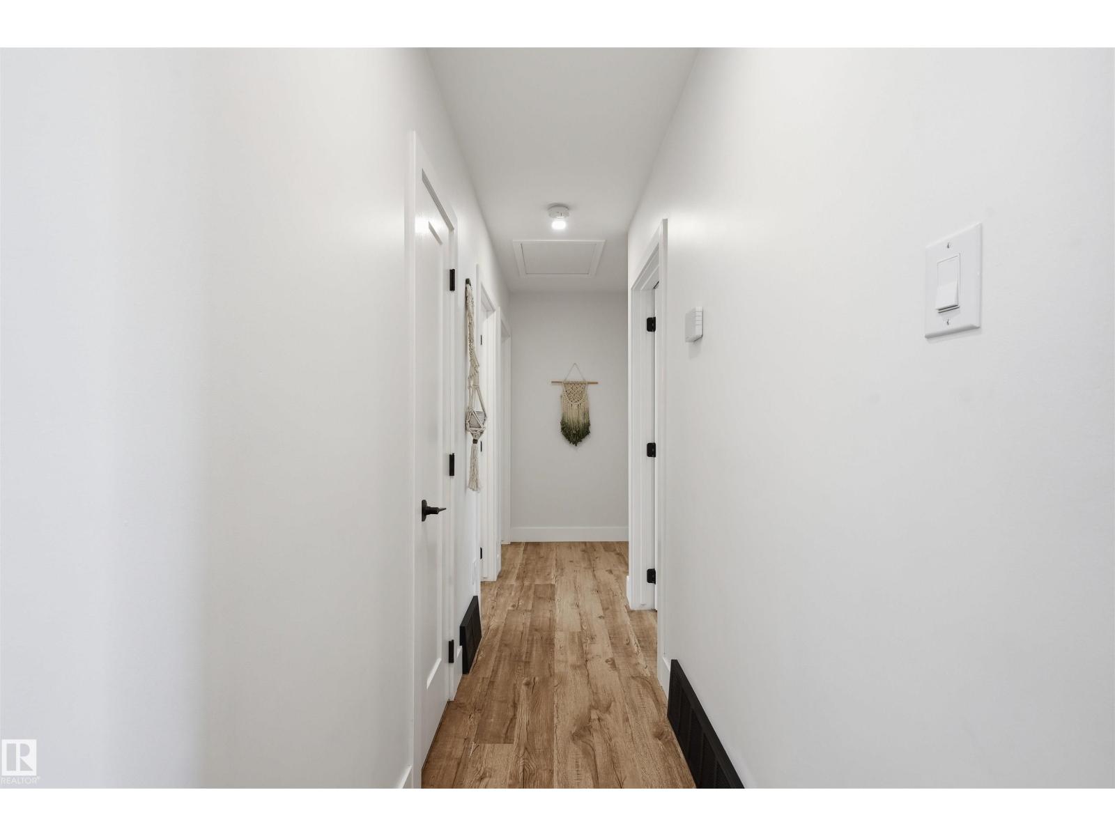 6015 92A AV NW - 17