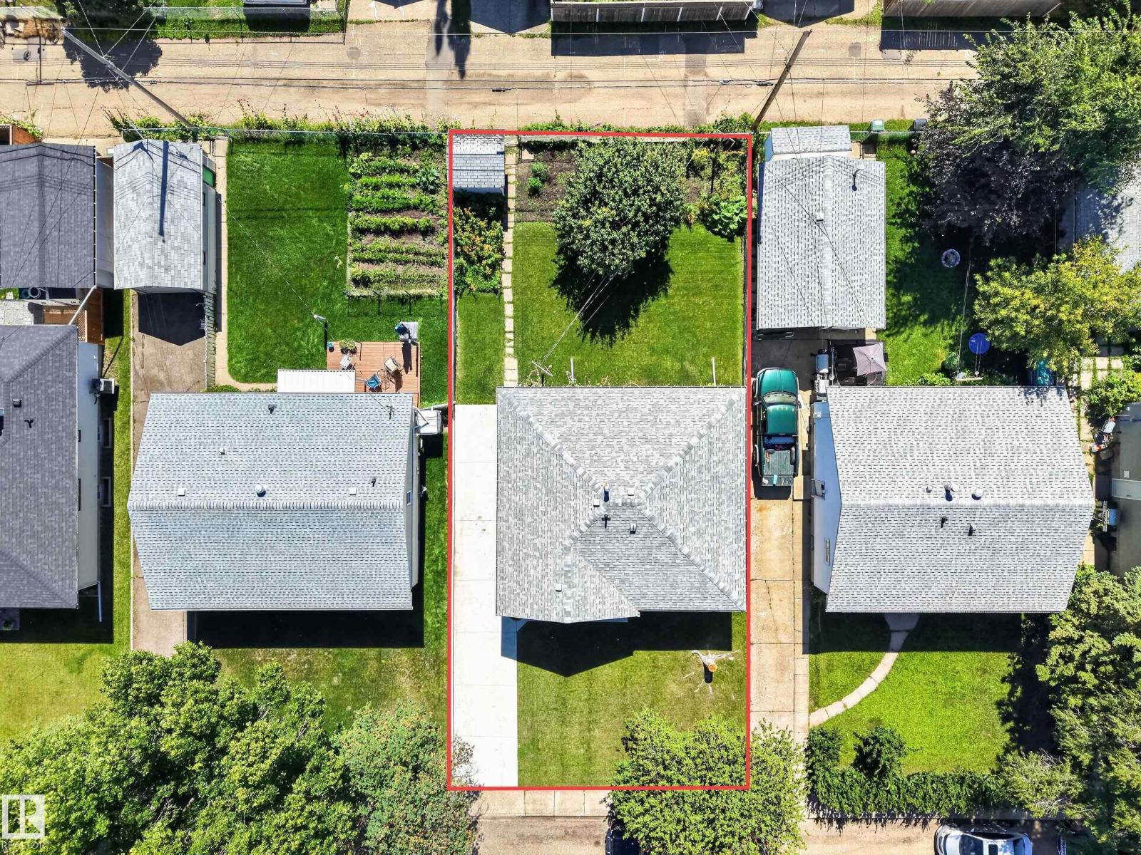 5207 48 AV - Image 67