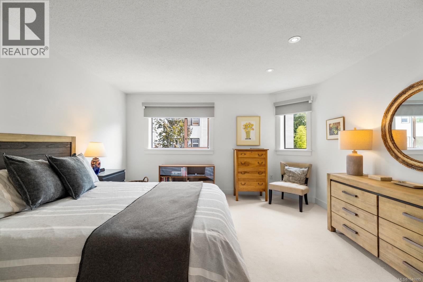 #203 945 McClure St - 18