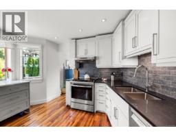 203 945 Mcclure St, Victoria, BC V8V3E8 Photo 12
