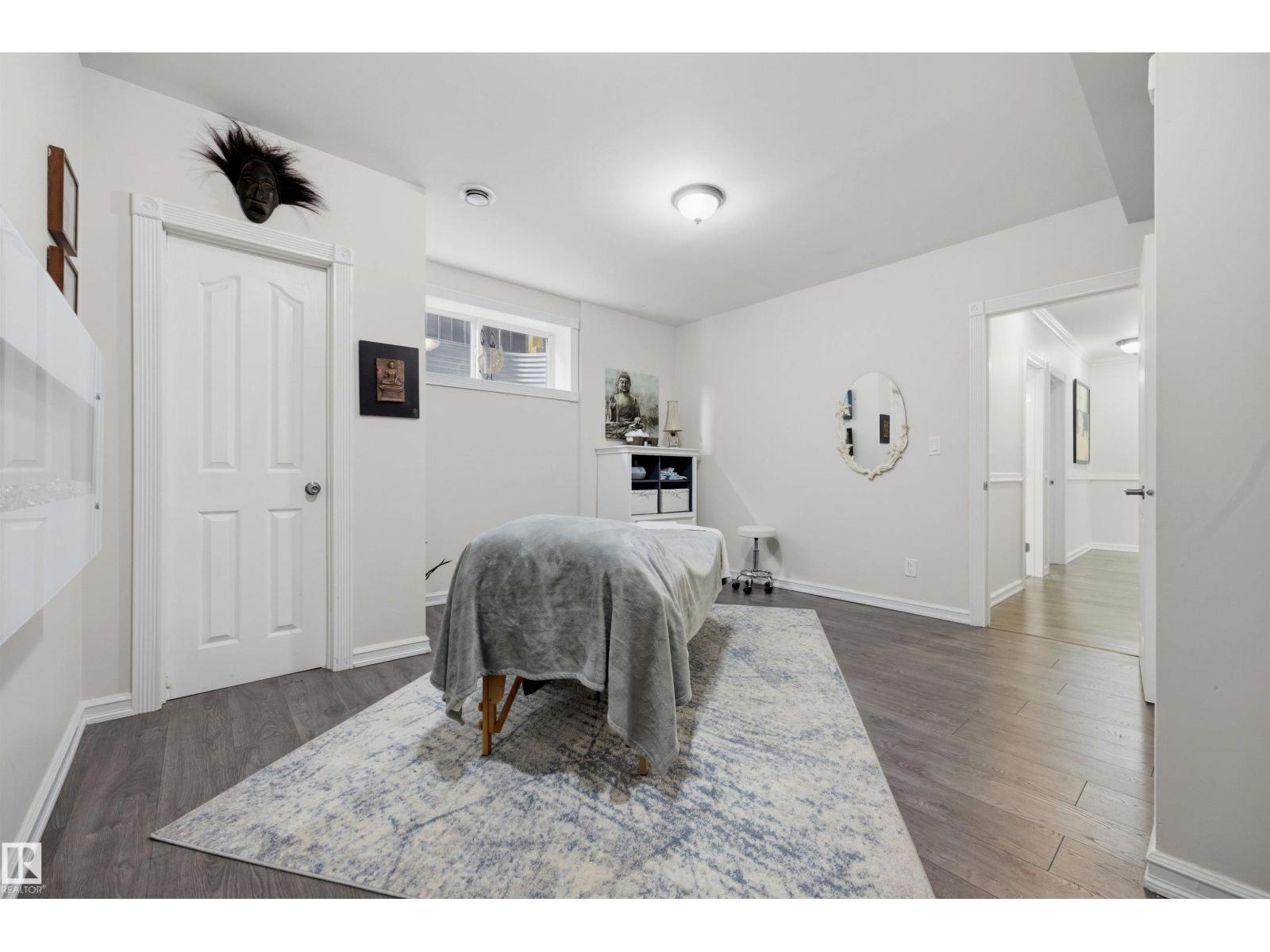15552 49 ST NW - 43