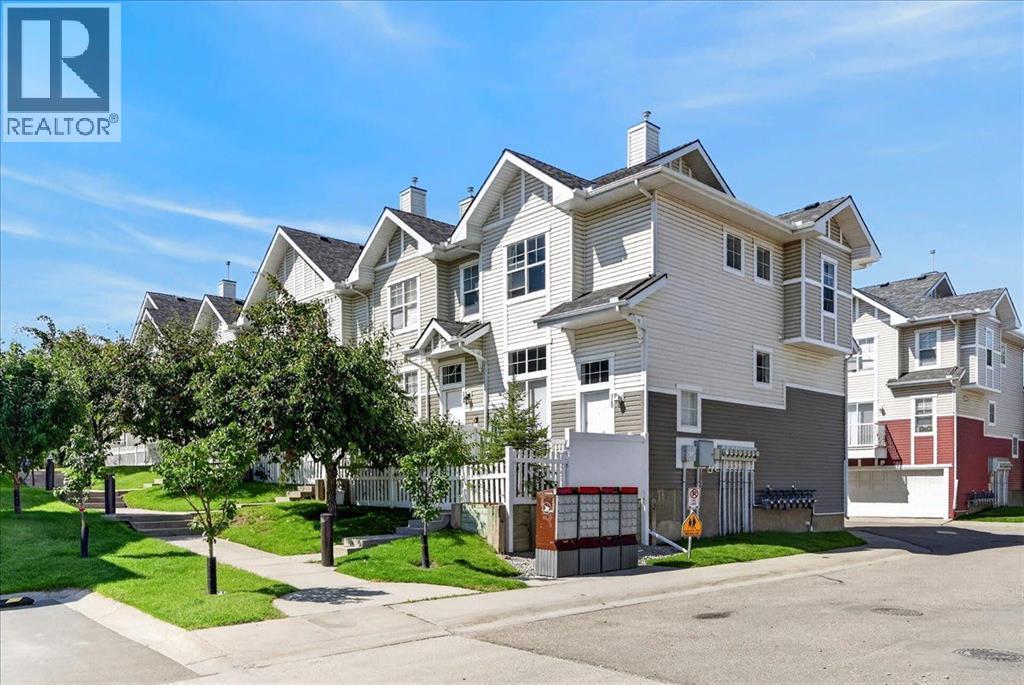 3146 New Brighton Gardens SE - 3
