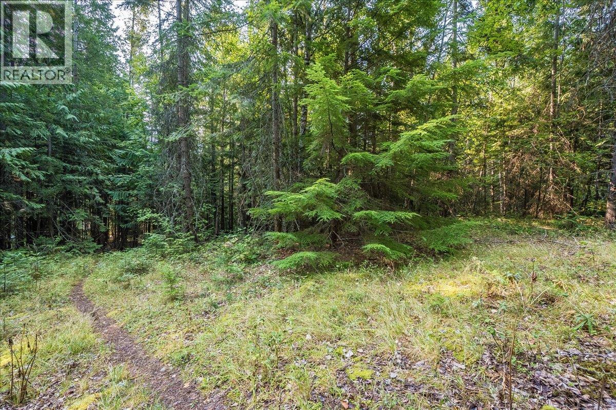 7025 Rogers Road, Balfour