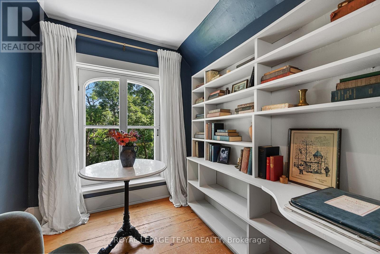 256 WILSON STREET N - Image 20