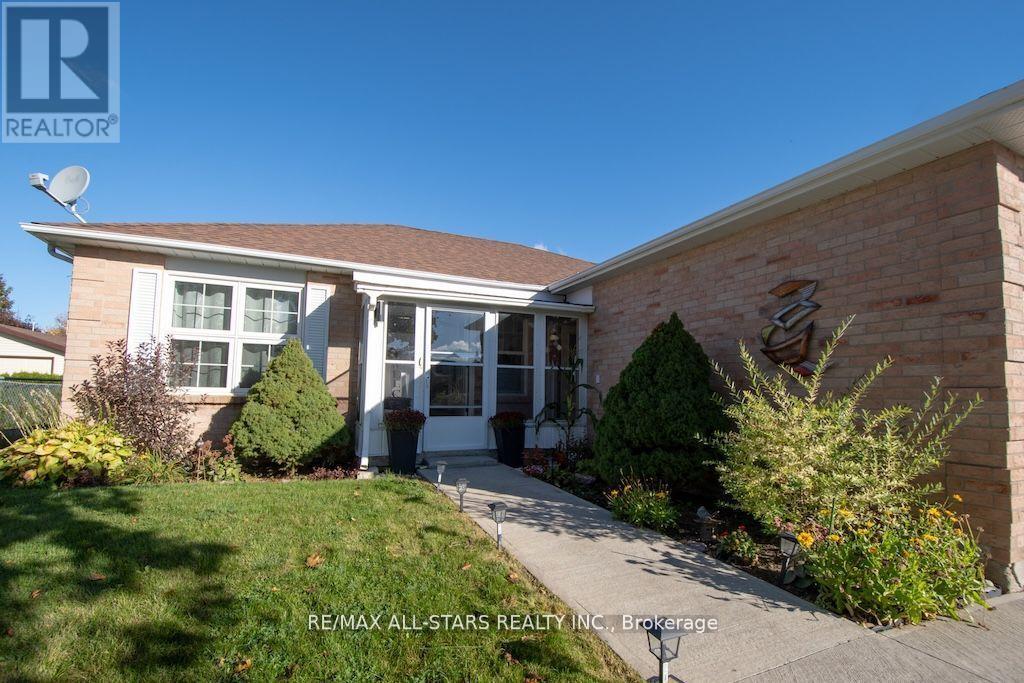 176 ELGIN STREET - 2