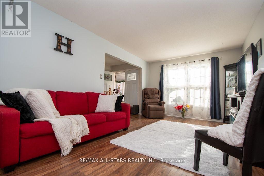 176 ELGIN STREET - 8