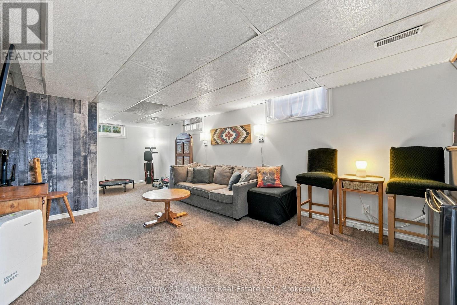 169 FARLEY AVENUE - 19