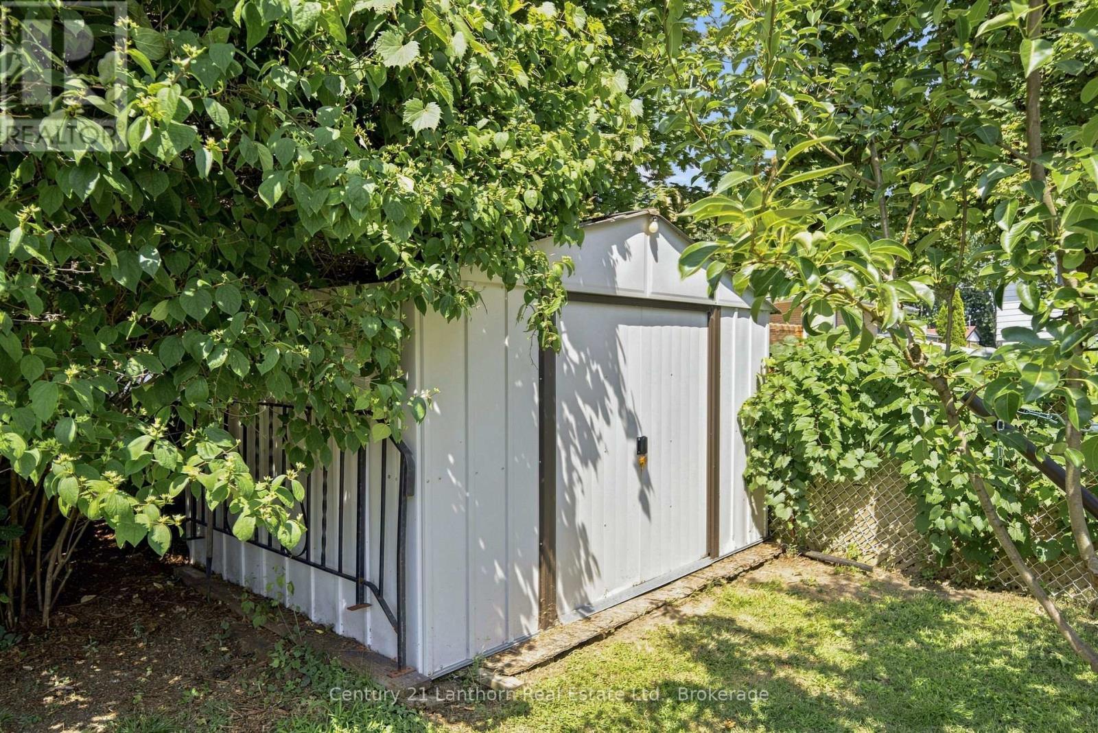 169 FARLEY AVENUE - 30