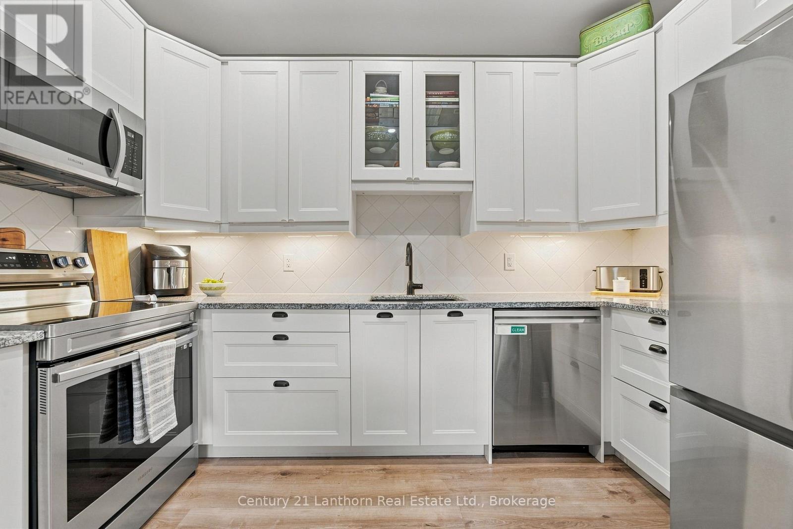 169 FARLEY AVENUE - 7