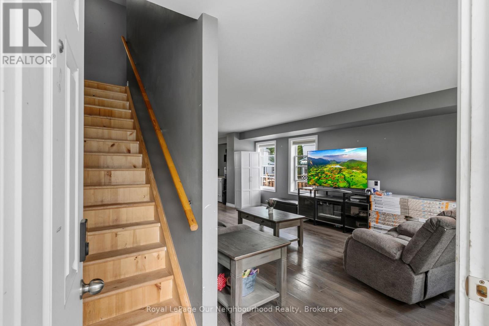 28 HOPE STREET N - 15
