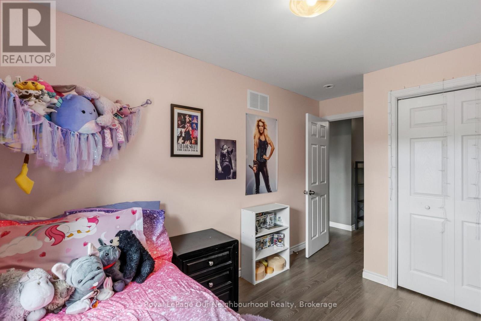 28 HOPE STREET N - 21