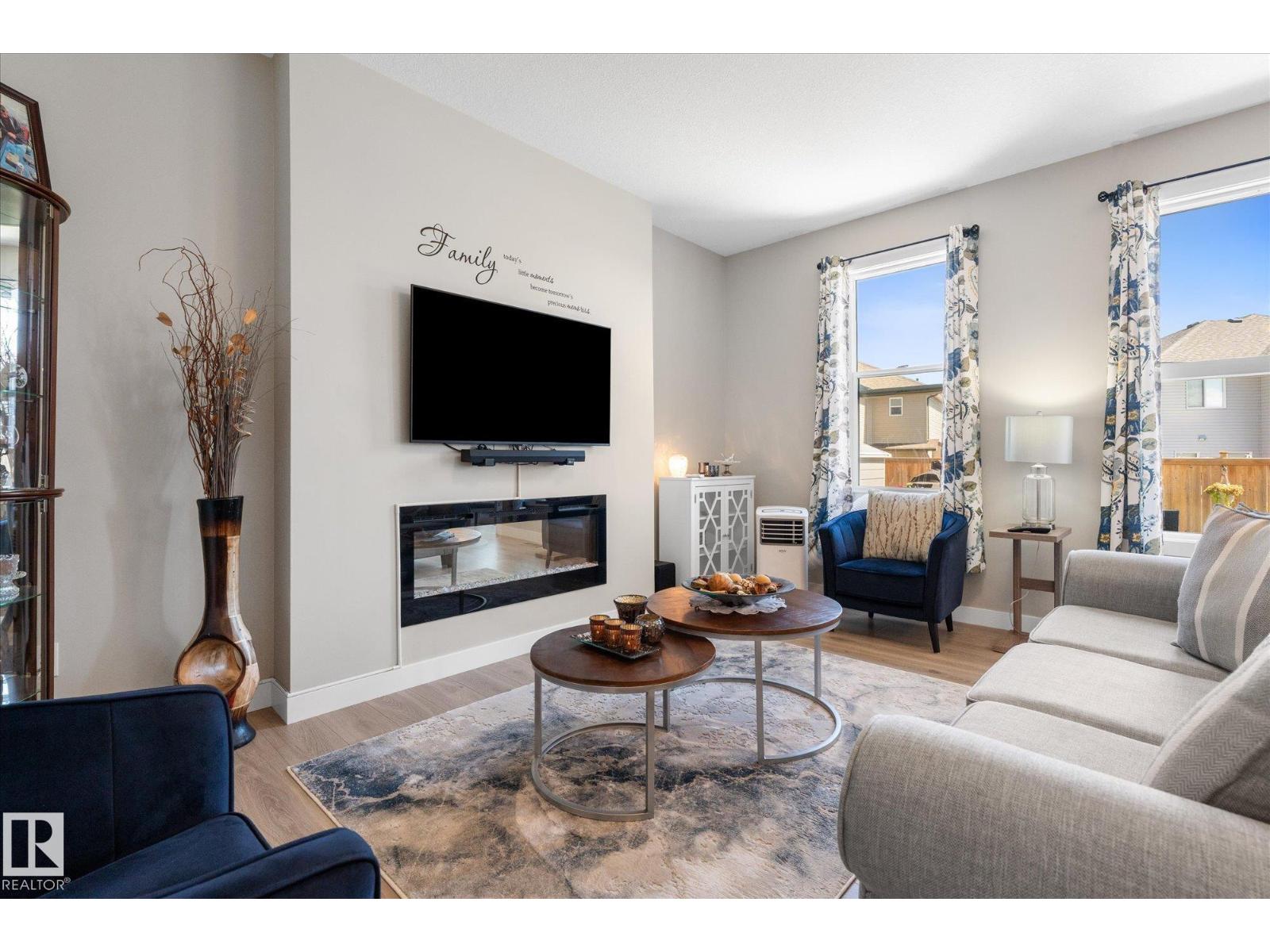 54 ASTORIA PL - Image 24