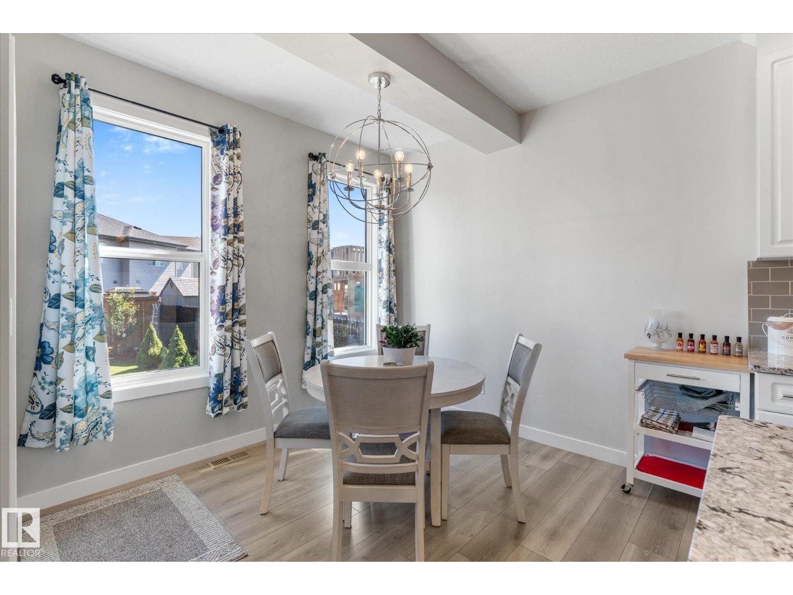 54 ASTORIA PL - 27
