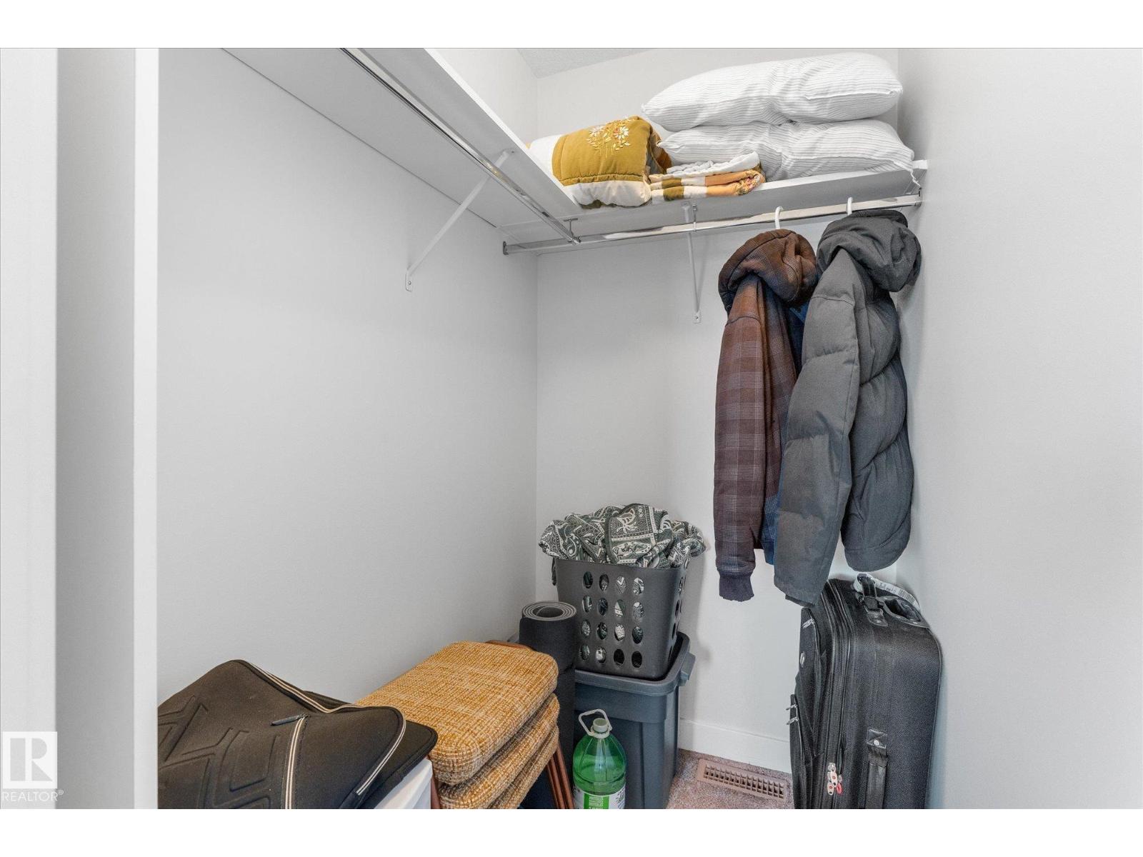 54 ASTORIA PL - Image 37