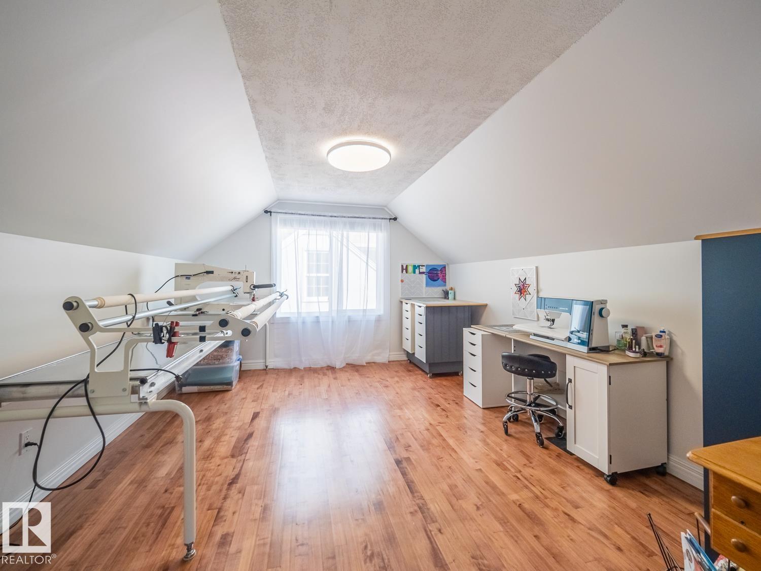 10511 68 AV NW - Image 21