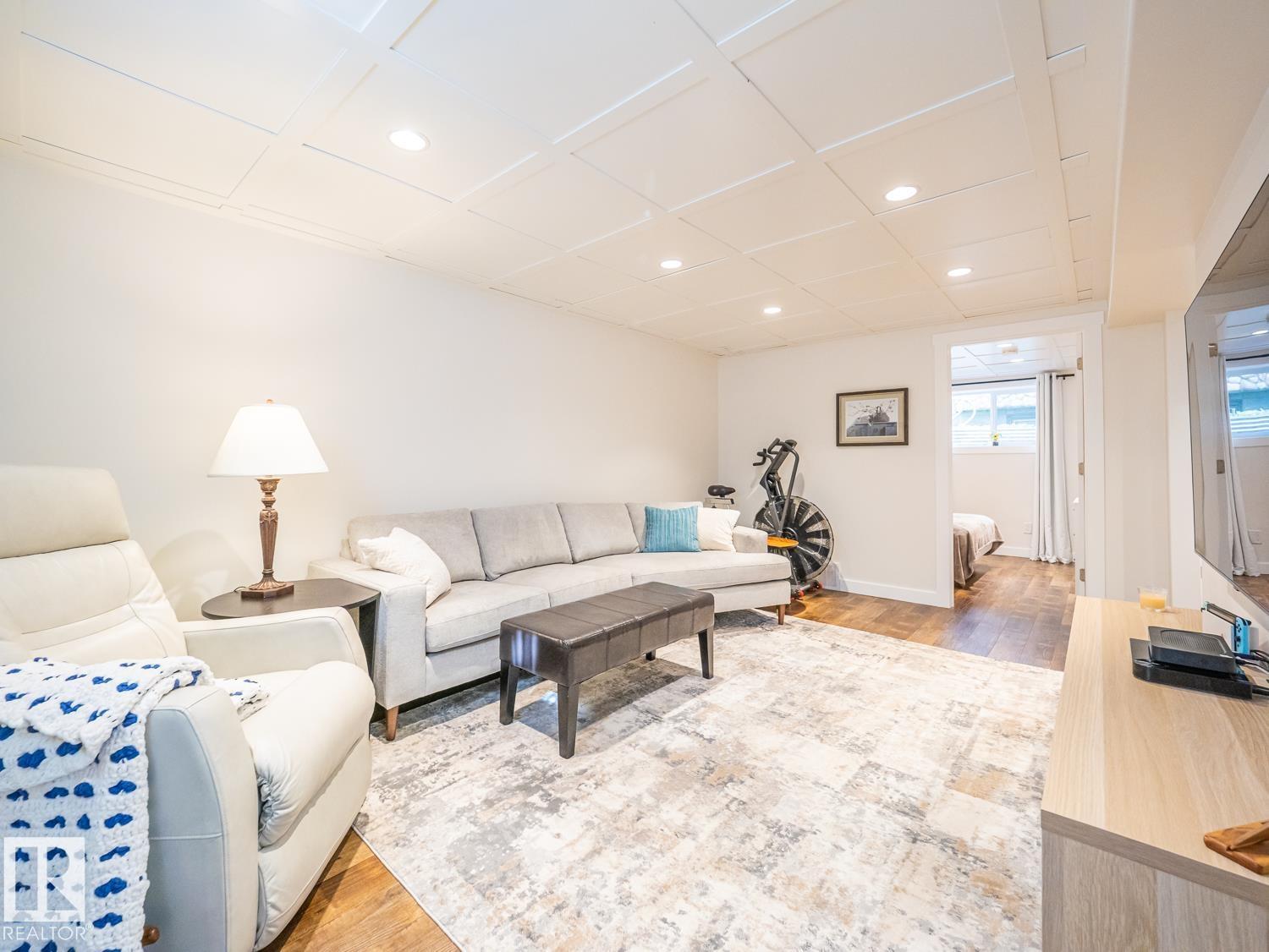 10511 68 AV NW - Image 27