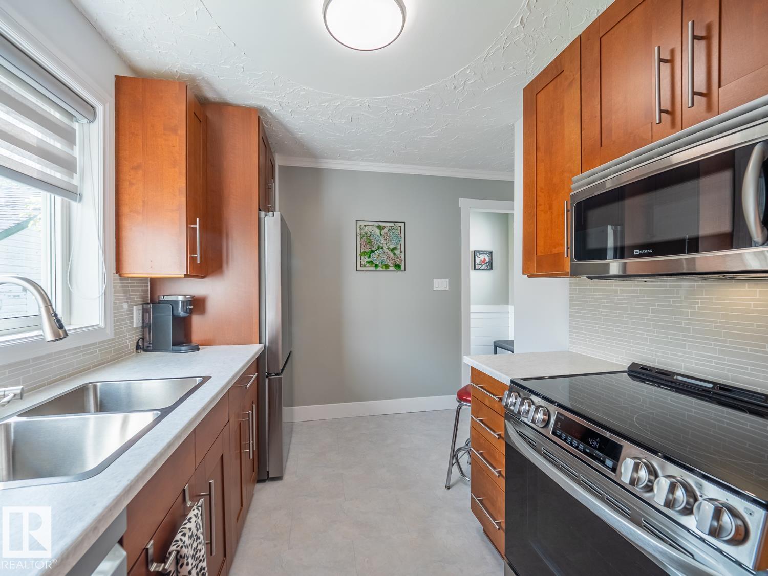 10511 68 AV NW - Image 16