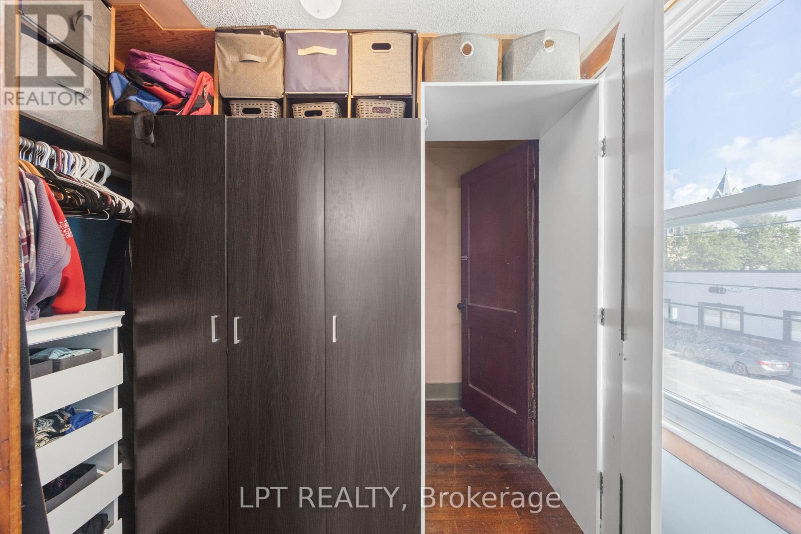 125 CURTIS STREET - Image 16