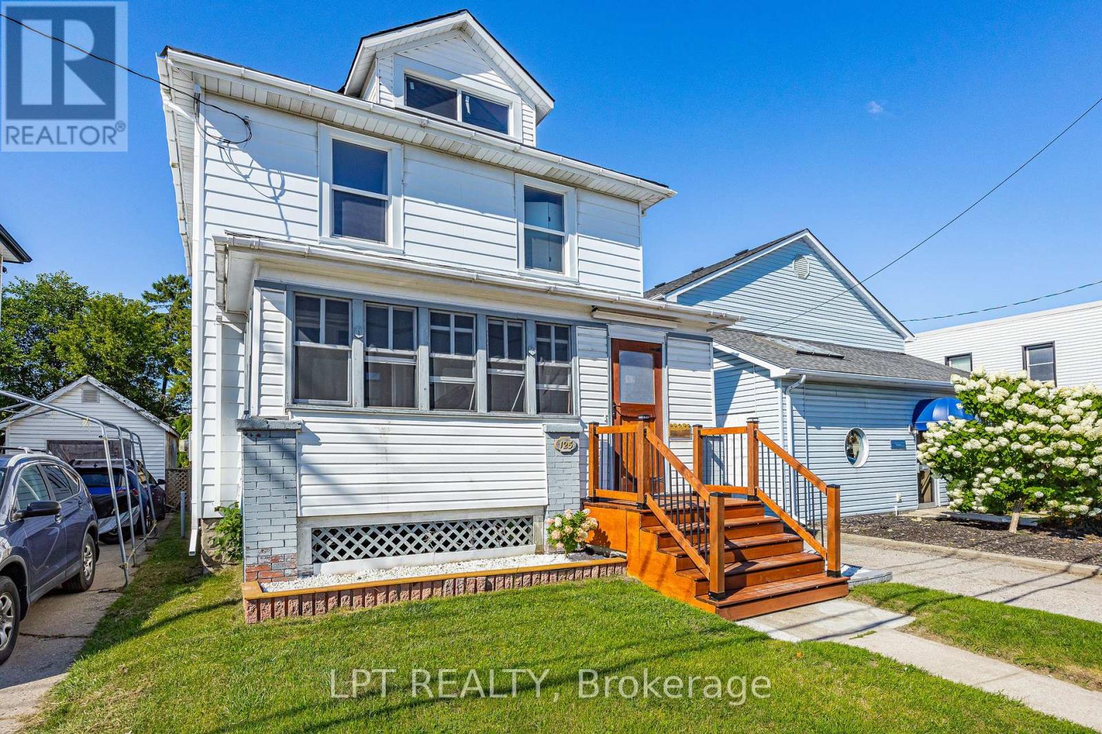 125 CURTIS STREET - 35