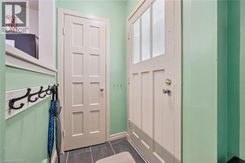 114 LORNE Crescent - Image 5