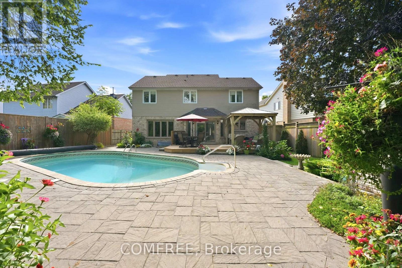 10 SINCLAIR CRESCENT - 2