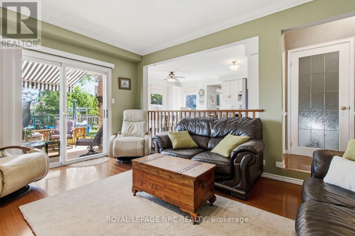 26 STRADA BOULEVARD - 18