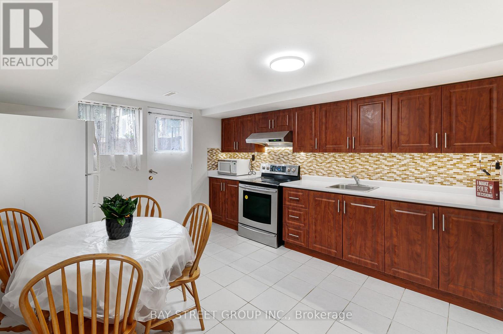 89 MINTWOOD DRIVE - 27
