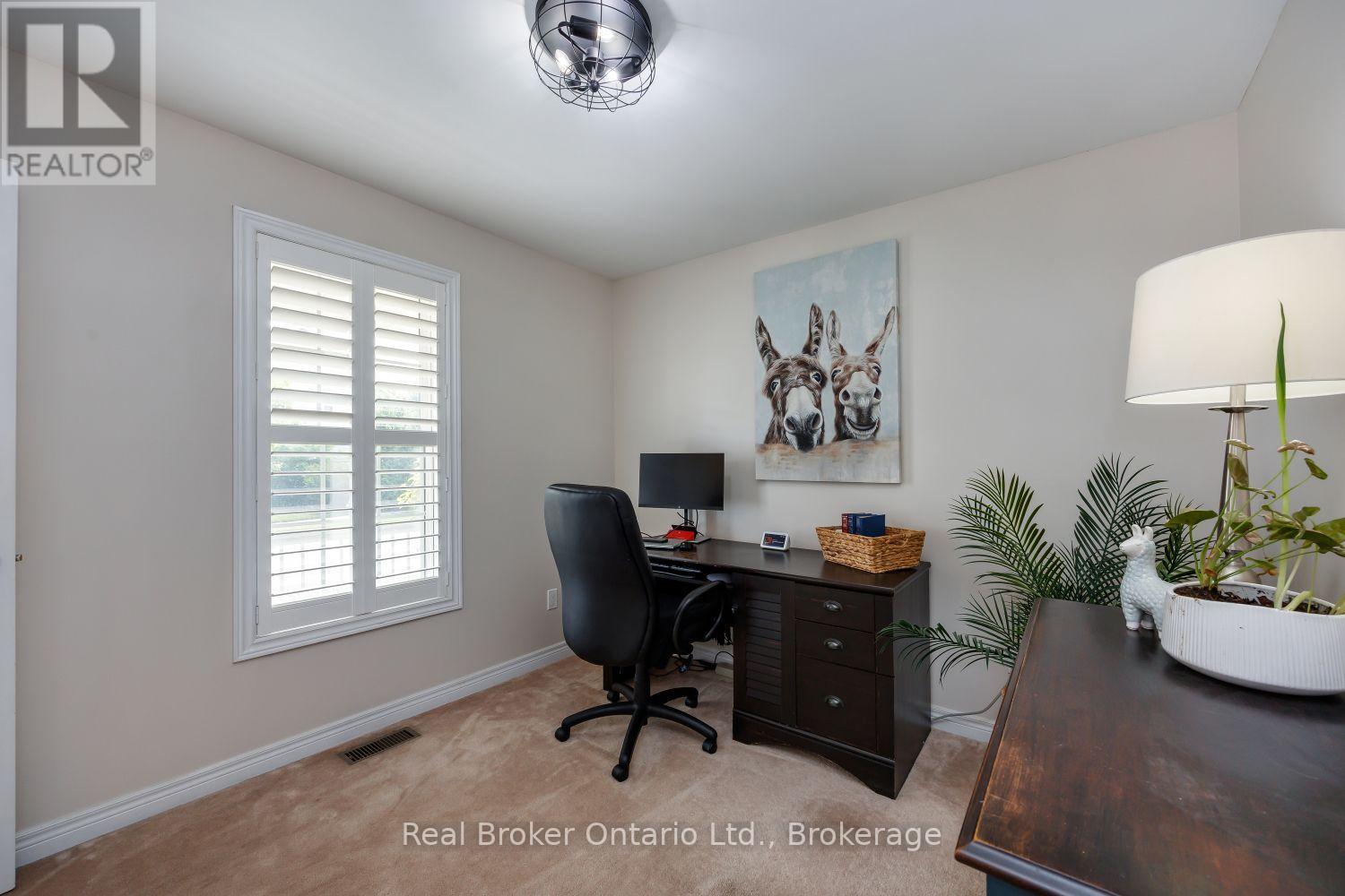 11 GREENAWAY CIRCLE - Image 22