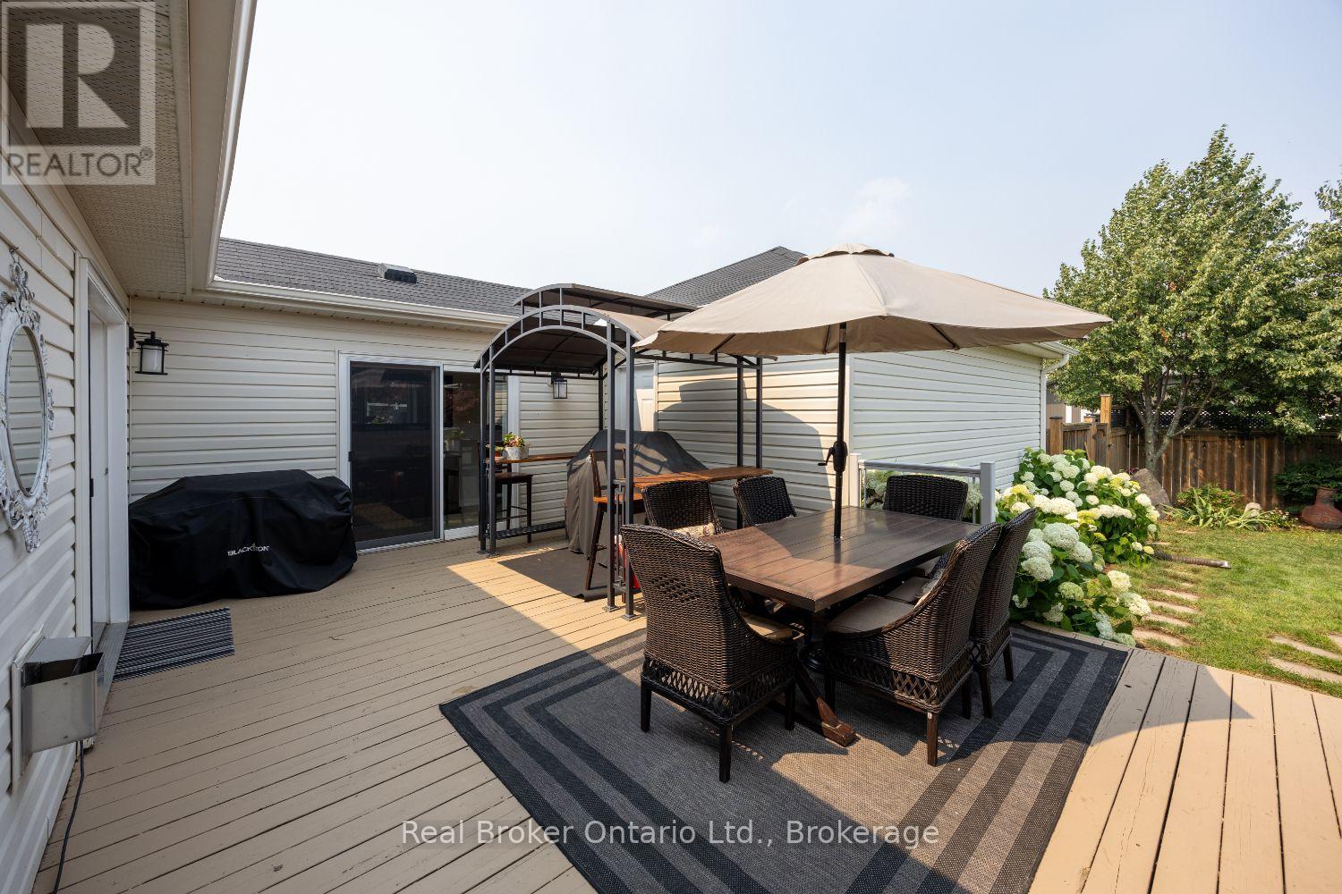 11 GREENAWAY CIRCLE - Image 34