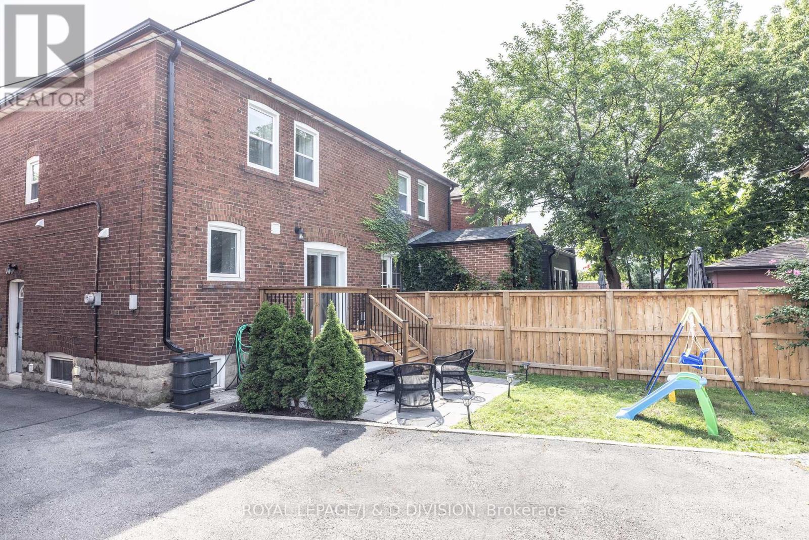 6 LANKIN BOULEVARD - 22
