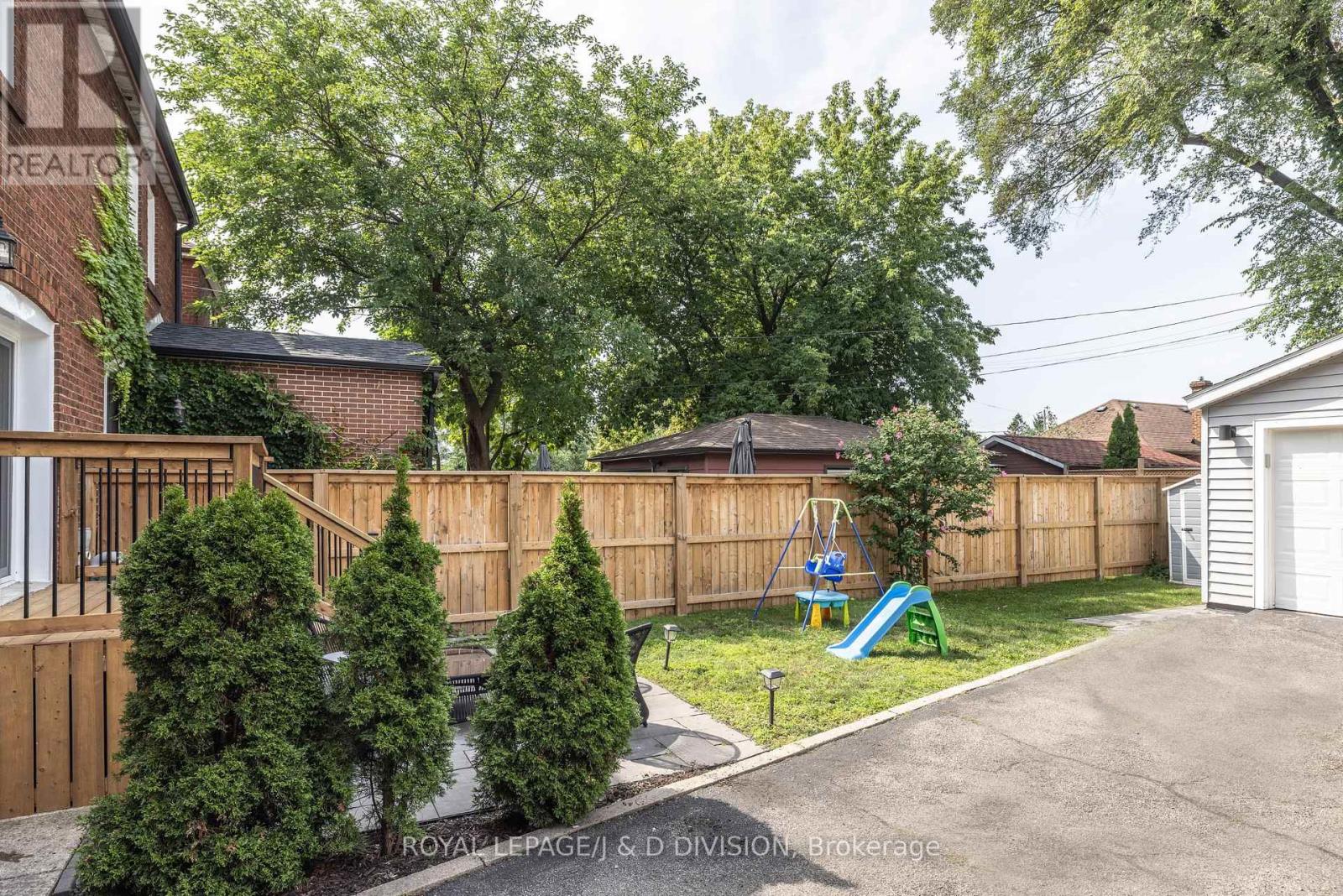 6 LANKIN BOULEVARD - 23