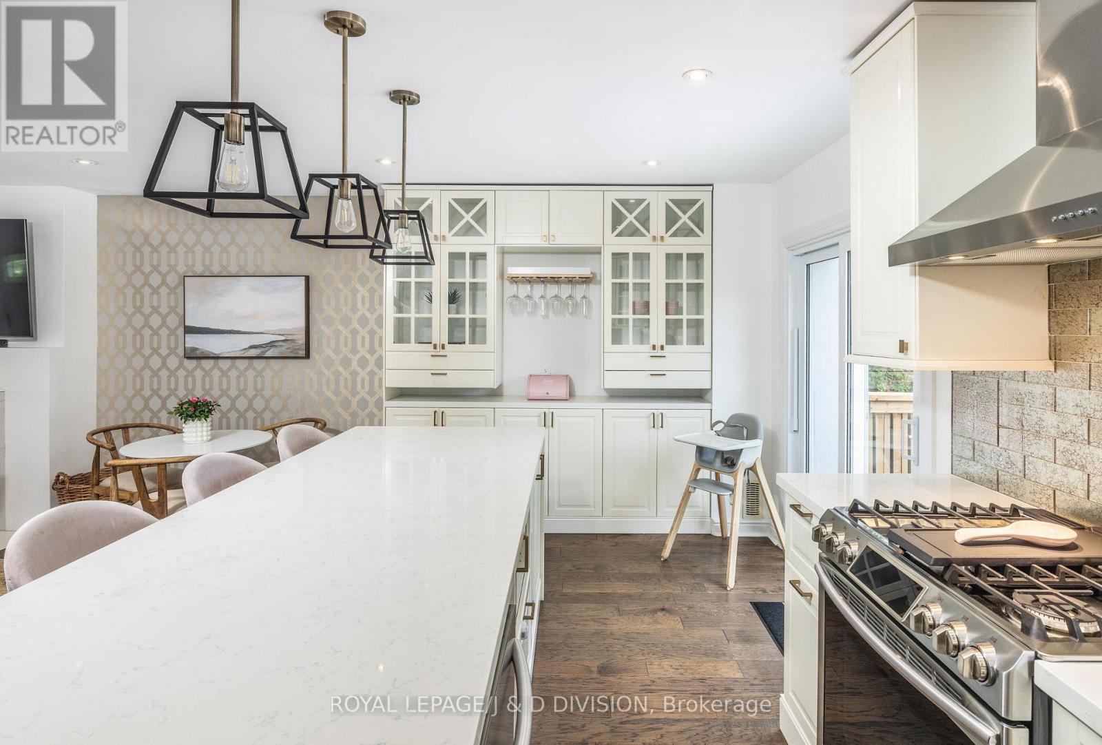 6 LANKIN BOULEVARD - 28