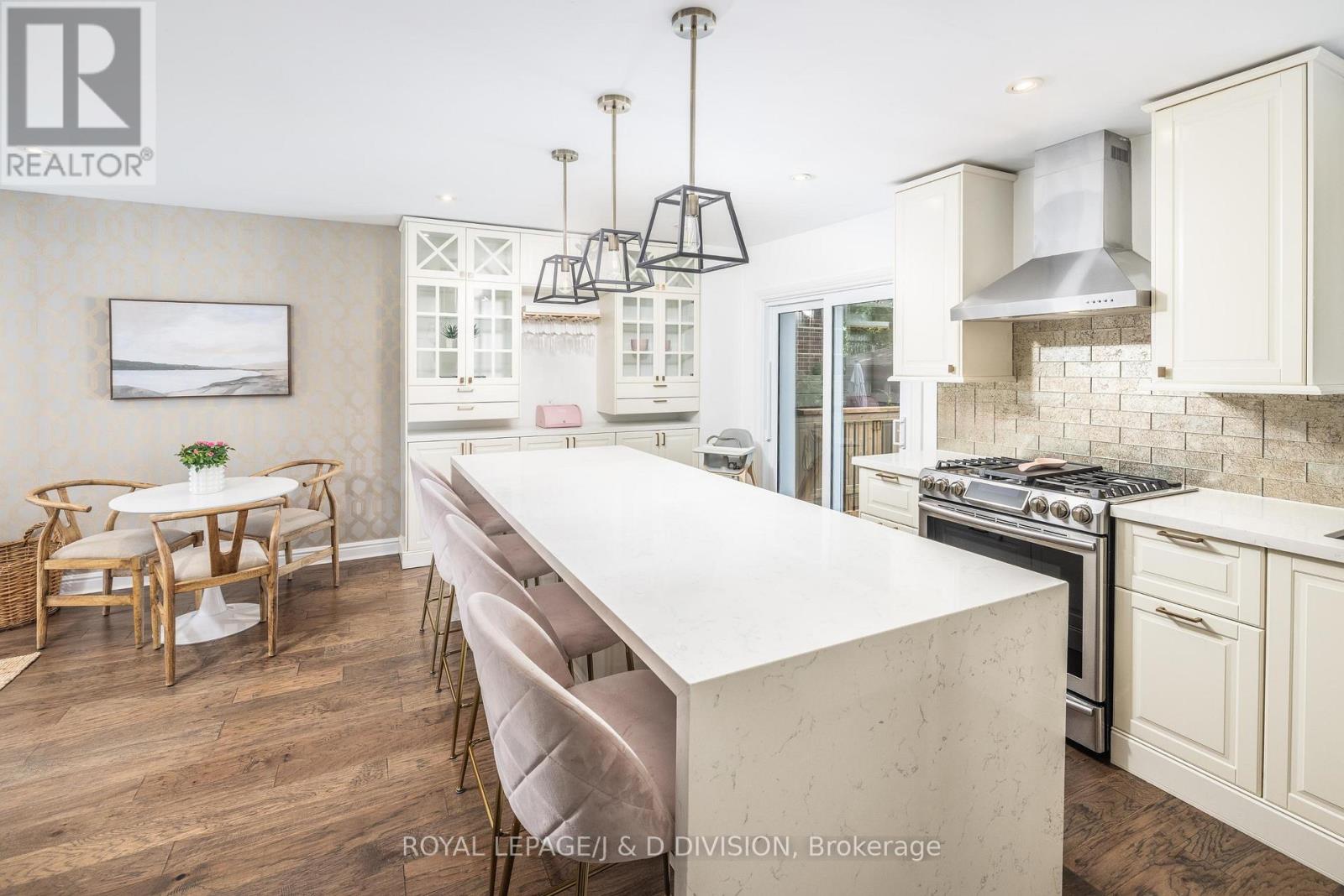 6 LANKIN BOULEVARD - 29