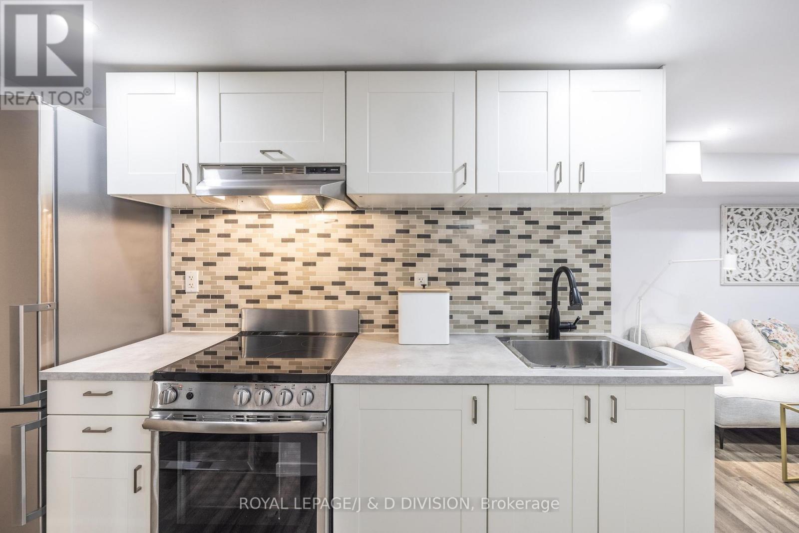 6 LANKIN BOULEVARD - Image 43