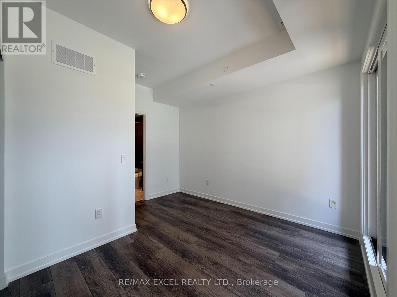 #5 3069 PHARMACY AVENUE - Image 31