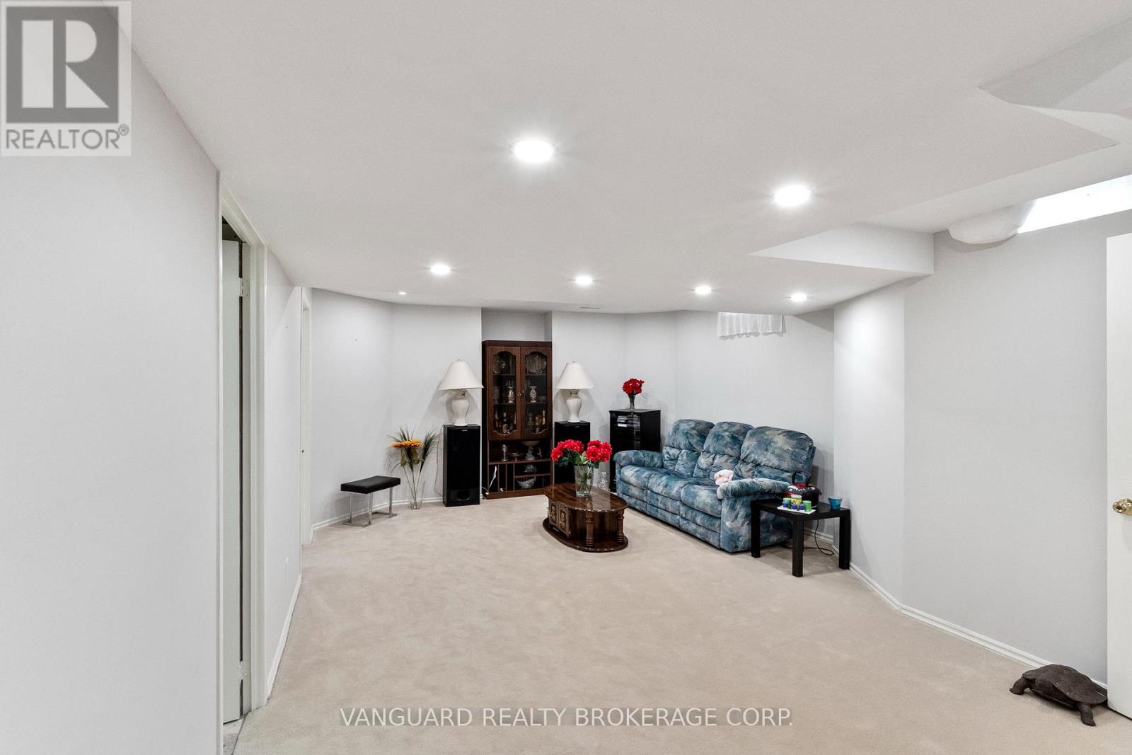 84 SAPPHIRE DRIVE - Image 29