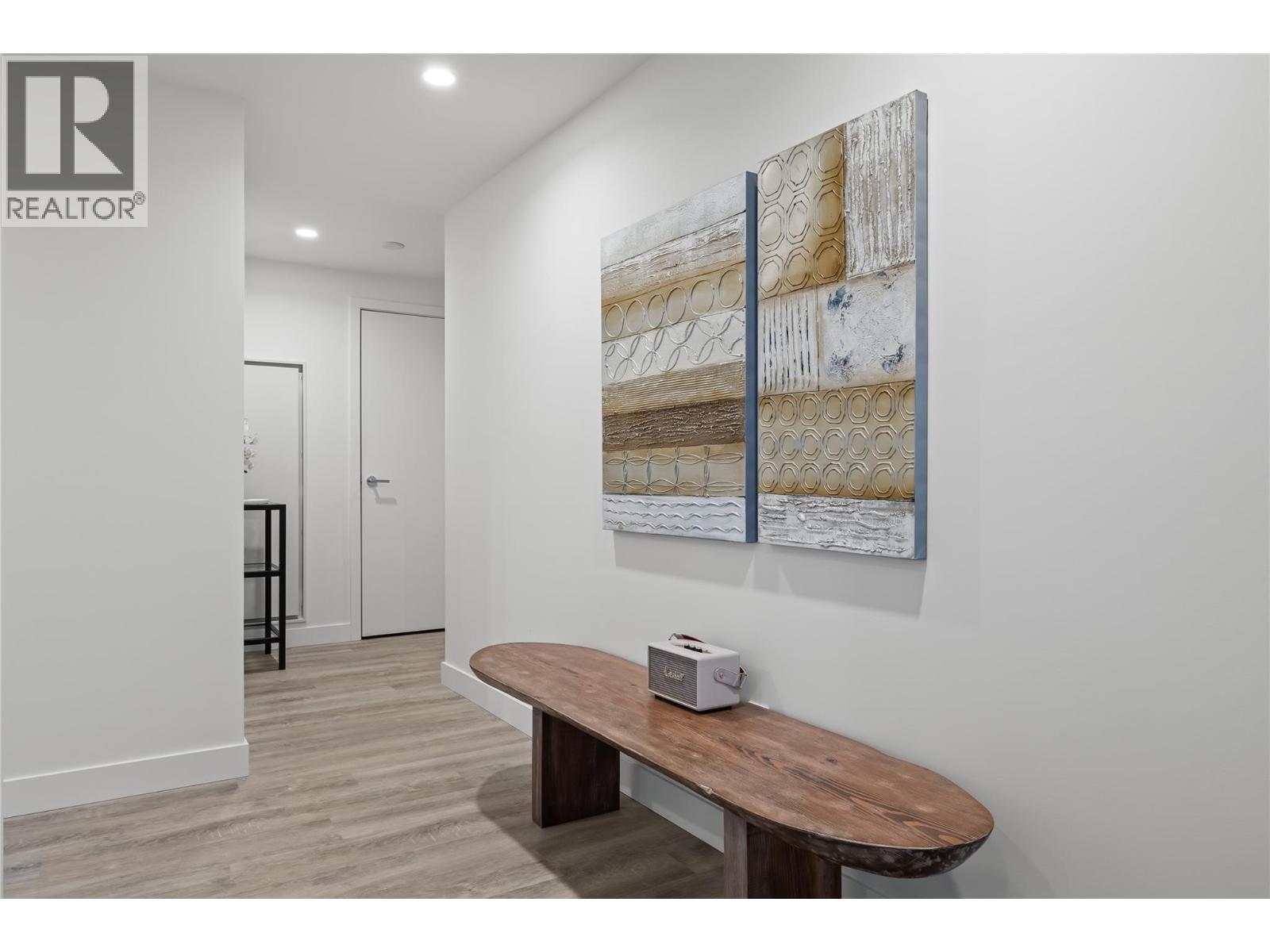 2007 238 Leon Avenue, Kelowna