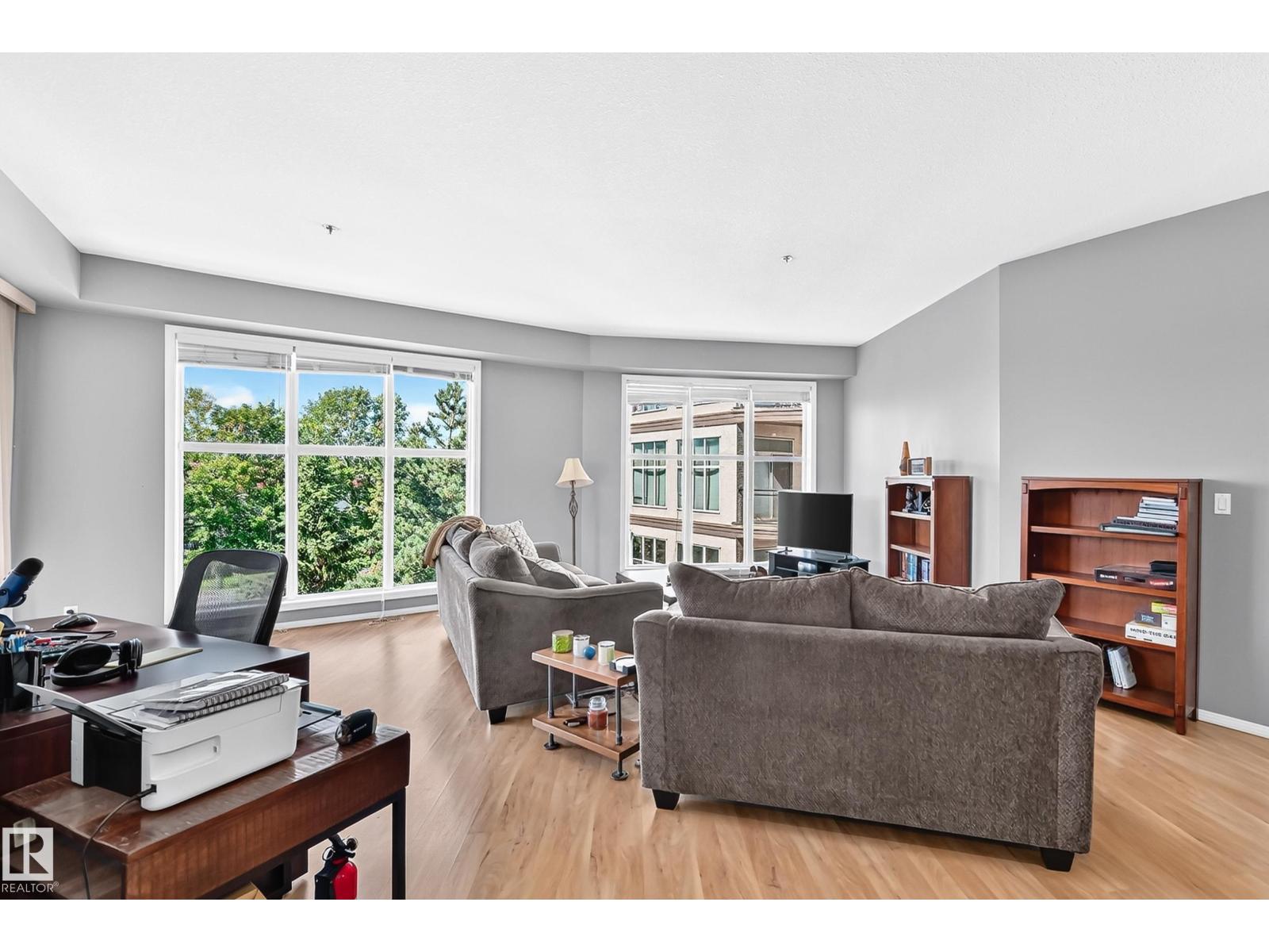 #349 4827 104A ST NW - 13