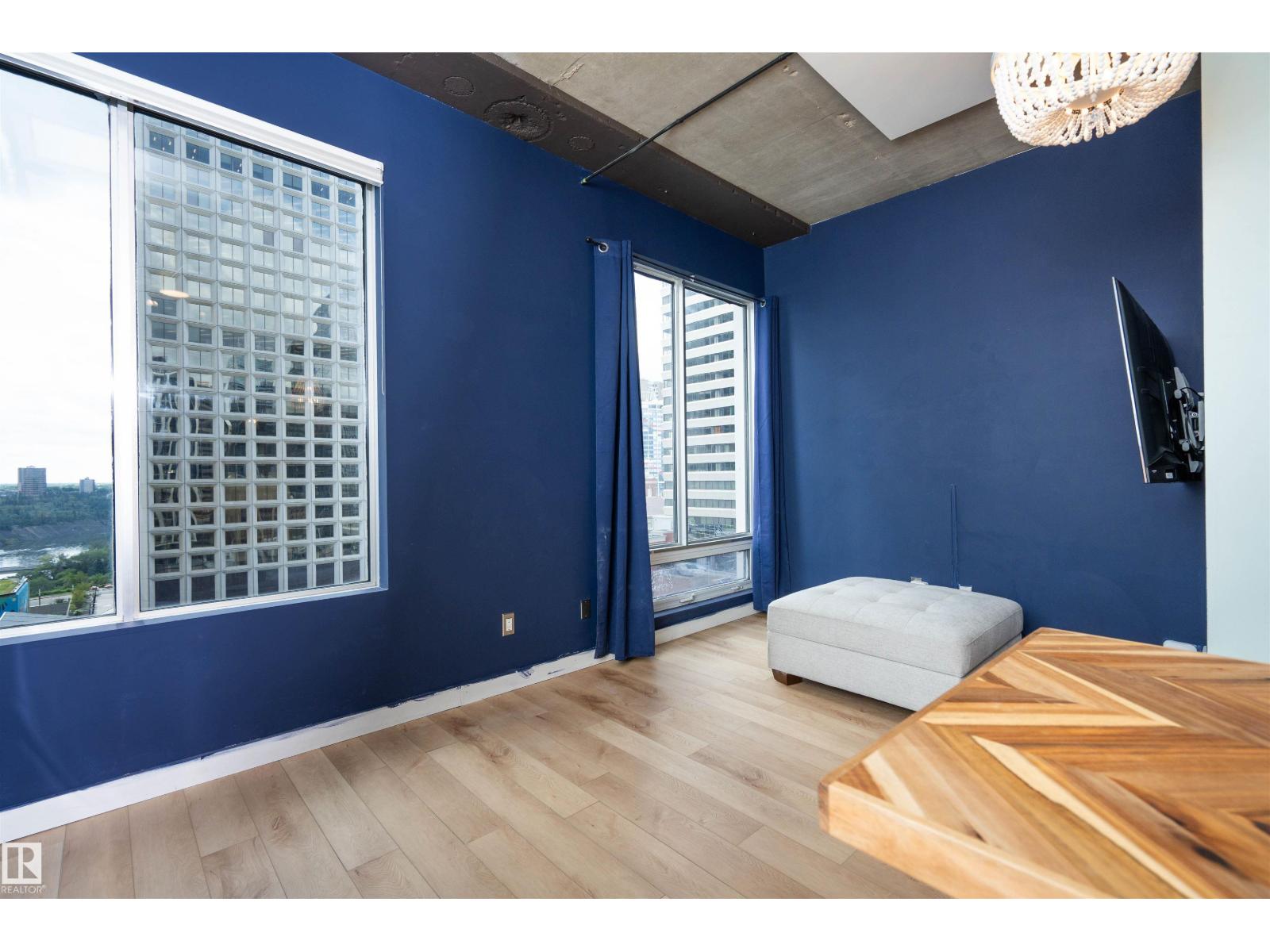 #913 10024 JASPER AV NW - 6