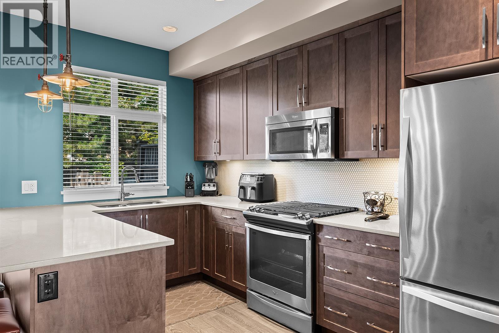 12905 Lake Hill Lane - Image 10