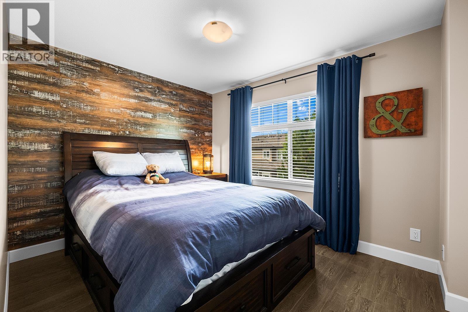 12905 Lake Hill Lane - Image 40