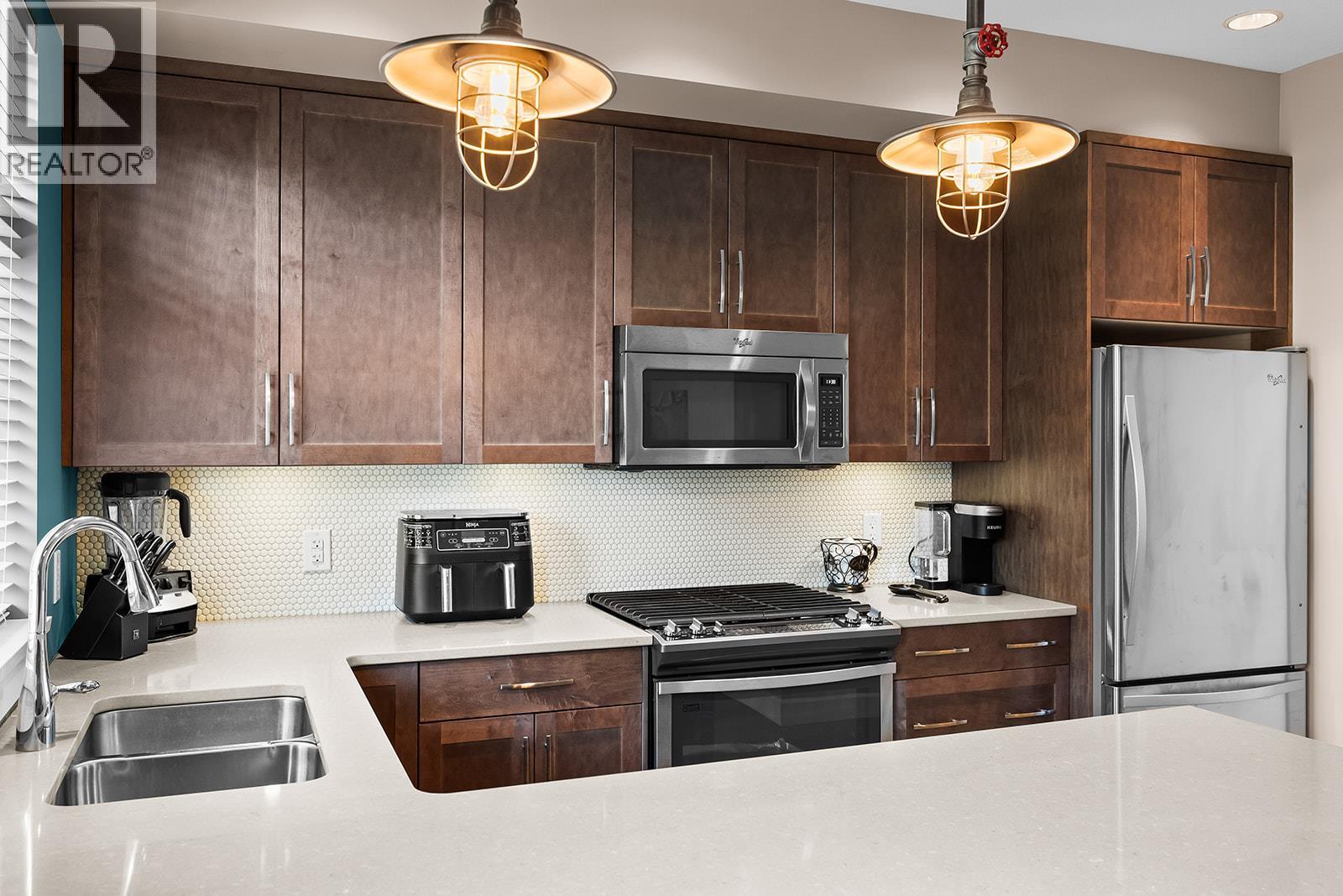 12905 Lake Hill Lane - Image 12
