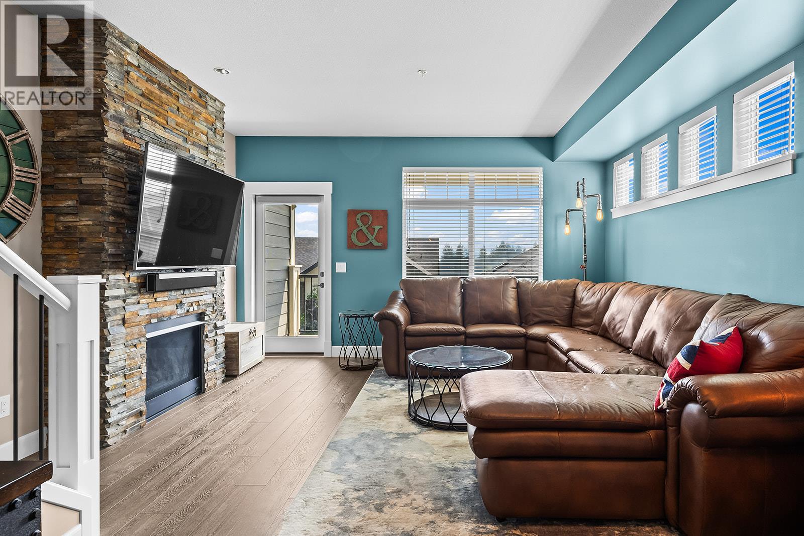 12905 Lake Hill Lane - Image 25